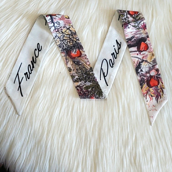 Accessories - New Heart Print Silk Skinny Scarf Twilly